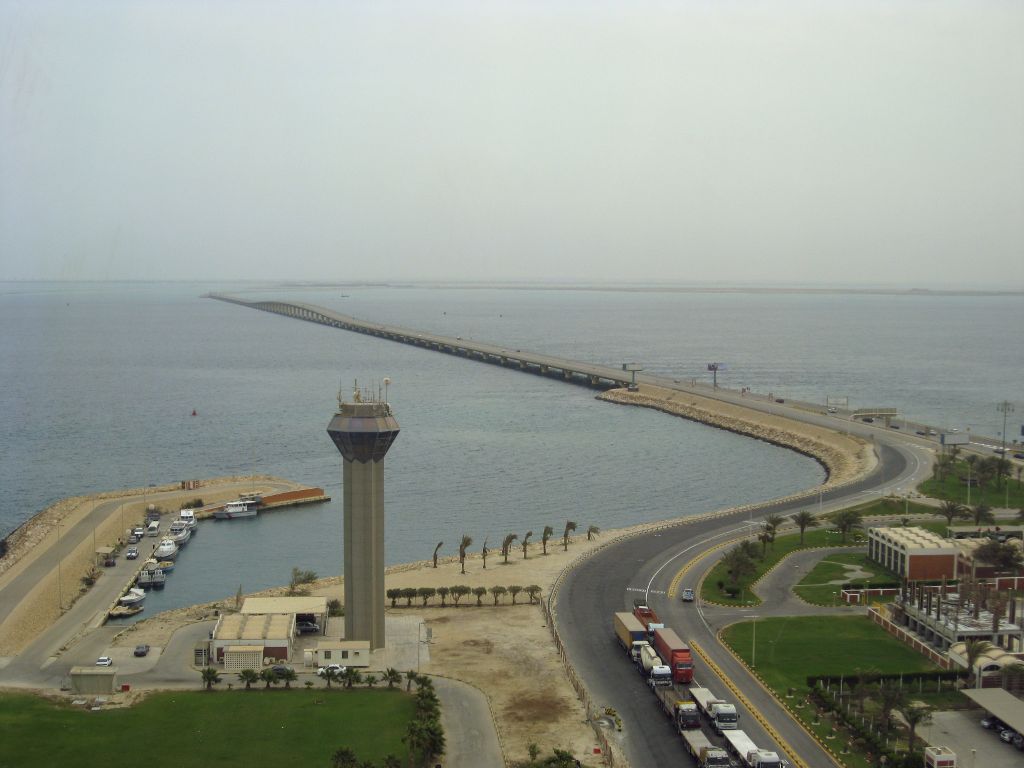 towards_bahrain_island