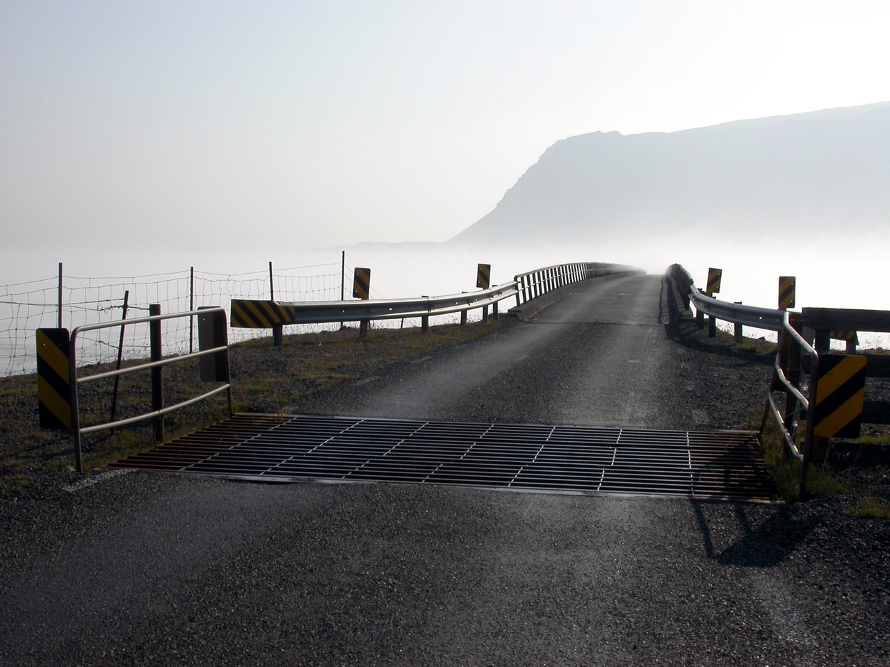 bridge_in_the_mist_1280x