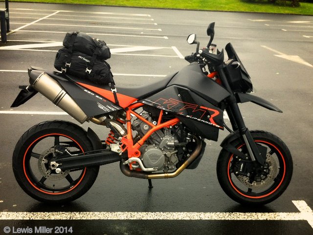 KTM_950_SMR_01