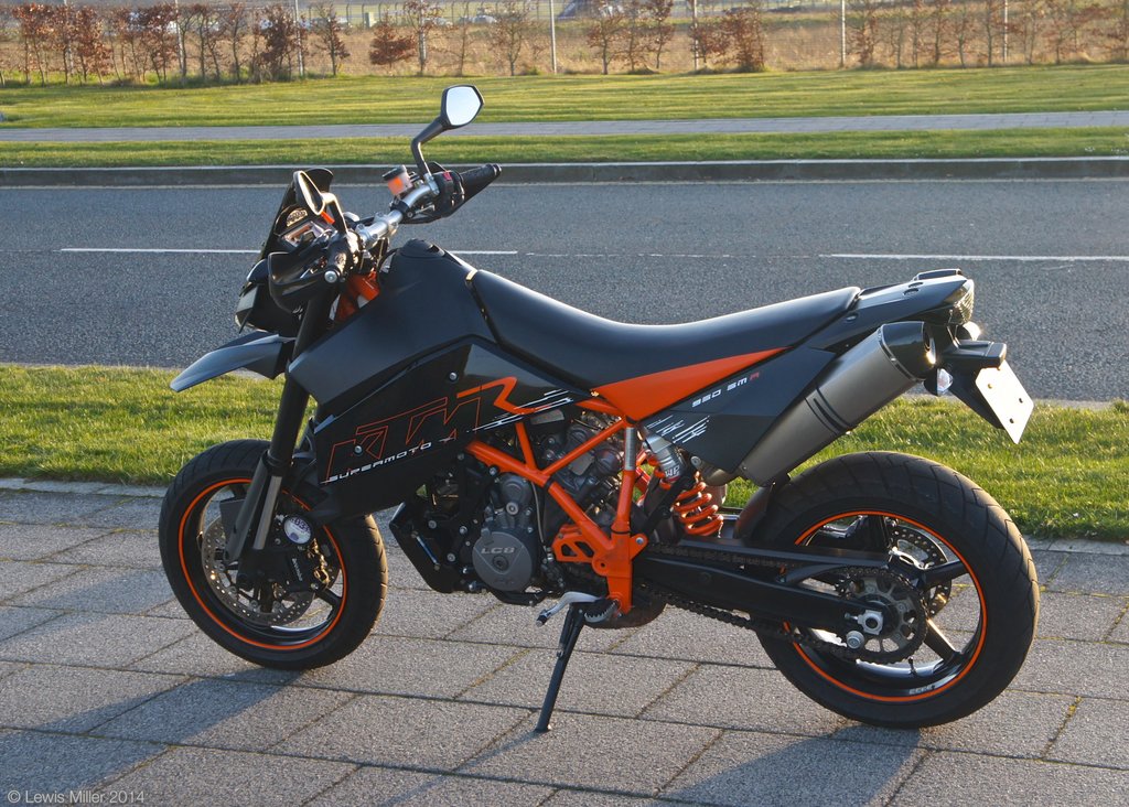 KTM_950_SMR_05